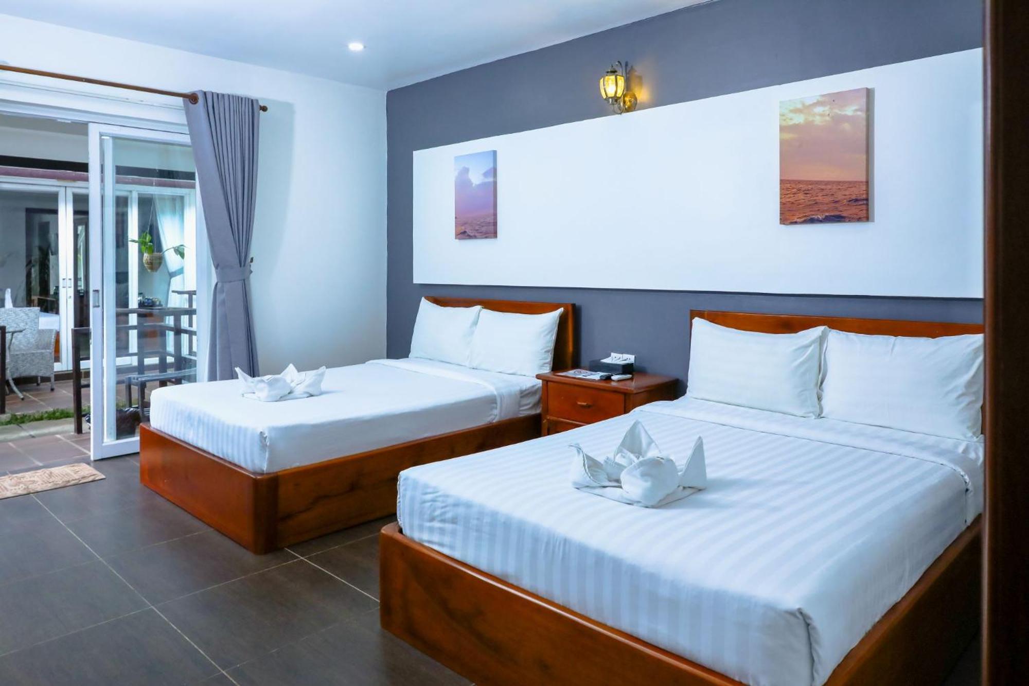 Sea Breeze Resort Sihanoukville Exterior photo