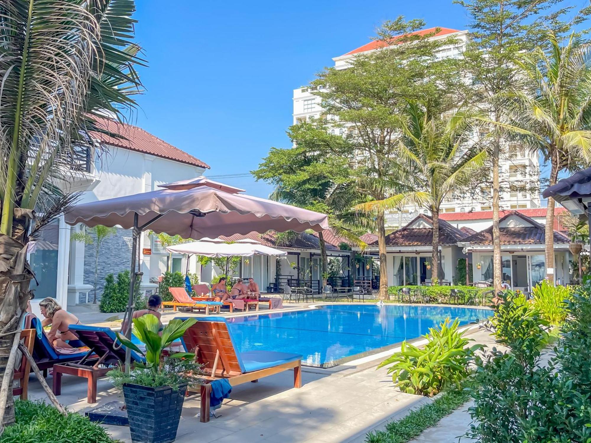 Sea Breeze Resort Sihanoukville Exterior photo