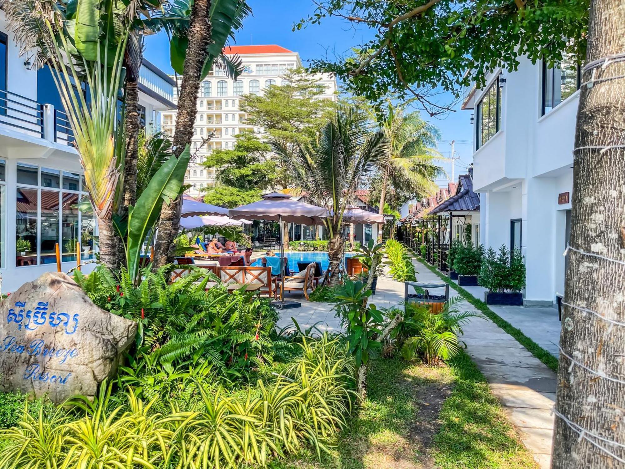 Sea Breeze Resort Sihanoukville Exterior photo