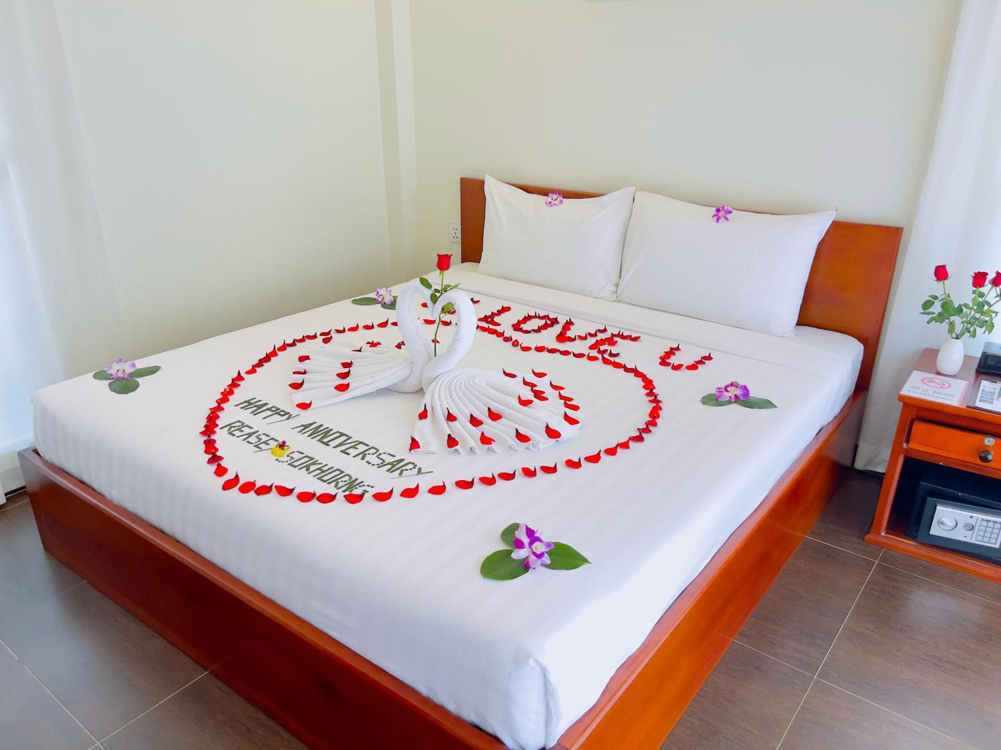 Sea Breeze Resort Sihanoukville Exterior photo