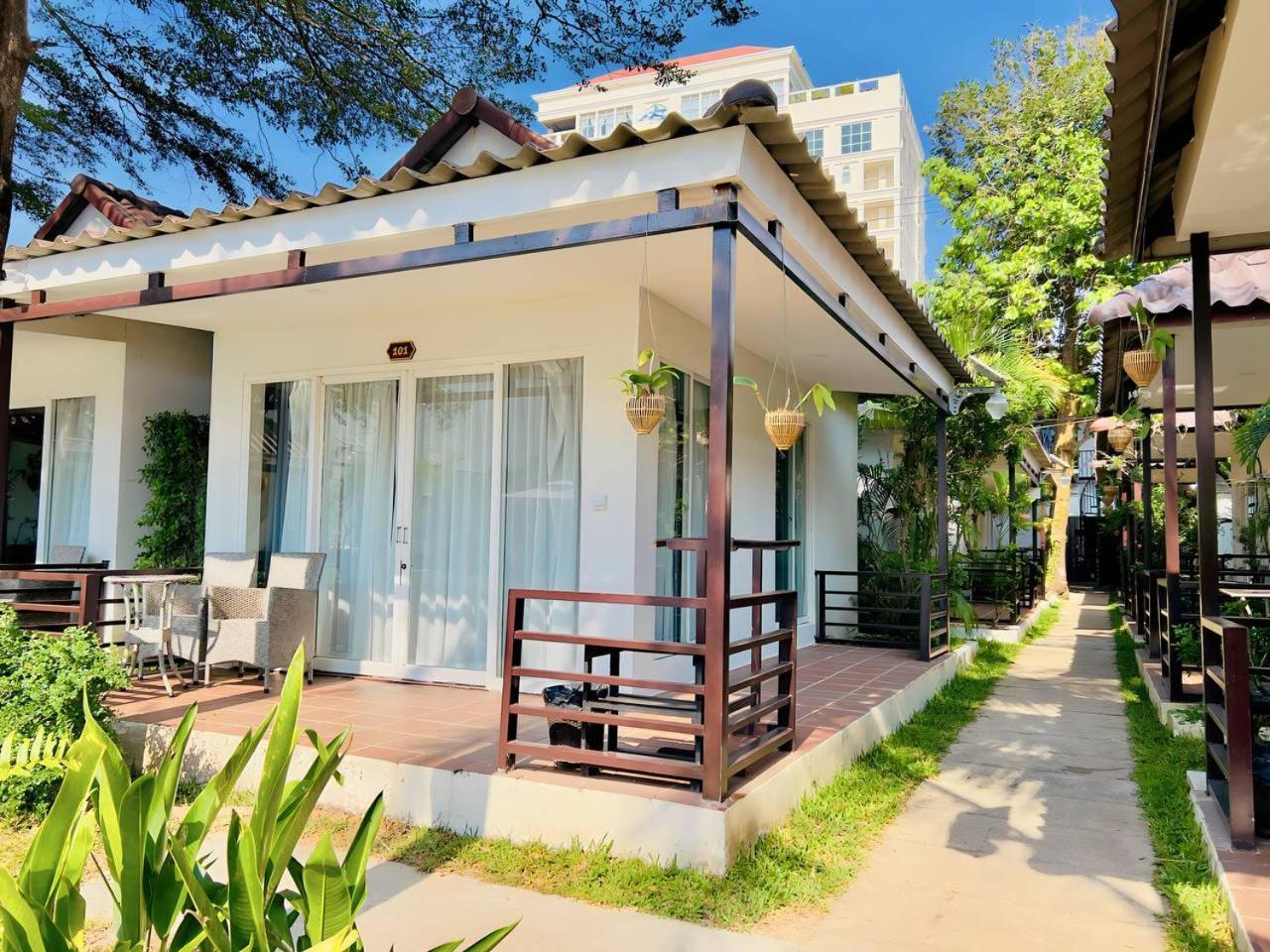 Sea Breeze Resort Sihanoukville Exterior photo