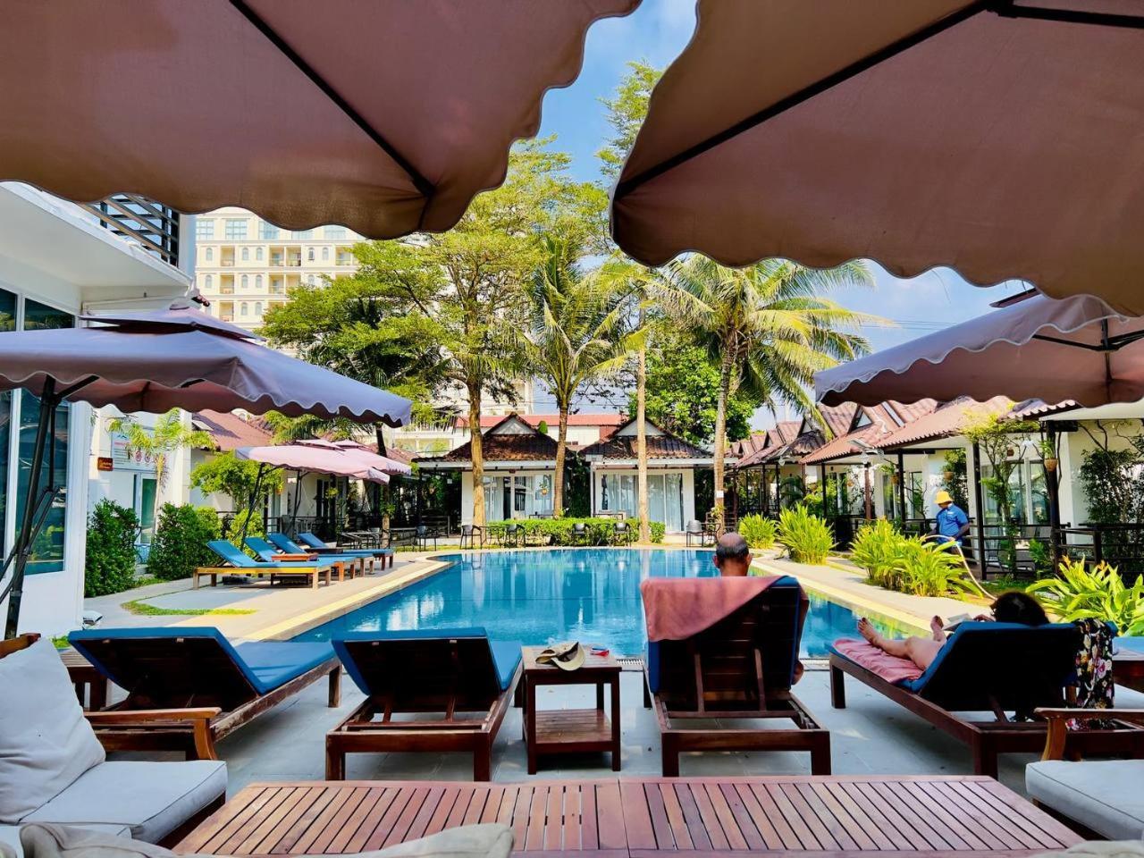 Sea Breeze Resort Sihanoukville Exterior photo