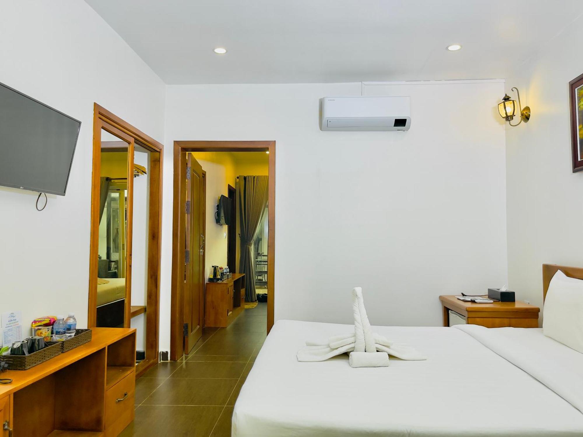 Sea Breeze Resort Sihanoukville Exterior photo