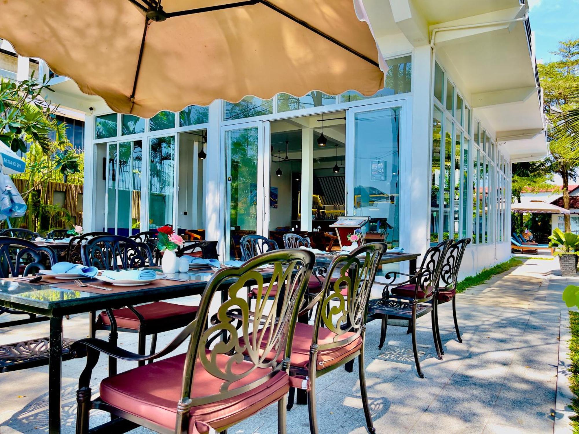 Sea Breeze Resort Sihanoukville Exterior photo