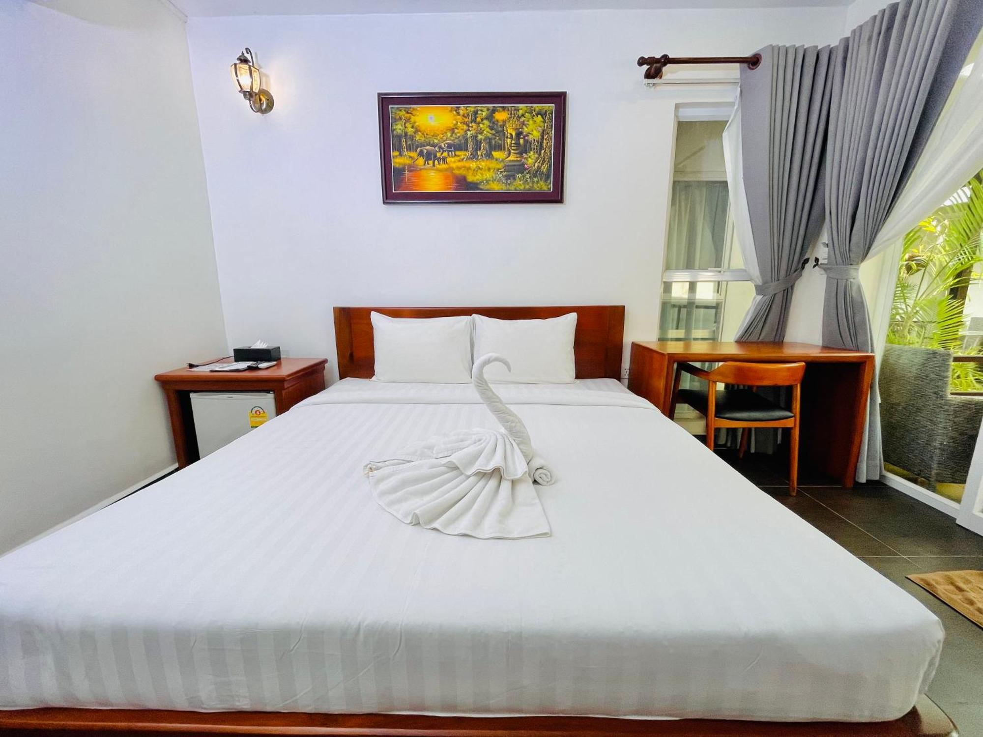 Sea Breeze Resort Sihanoukville Exterior photo