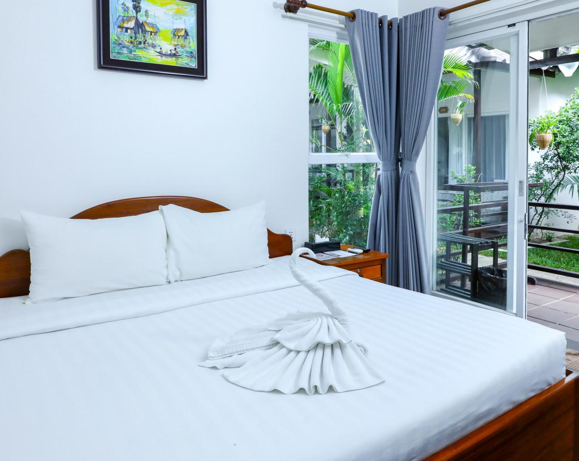Sea Breeze Resort Sihanoukville Exterior photo